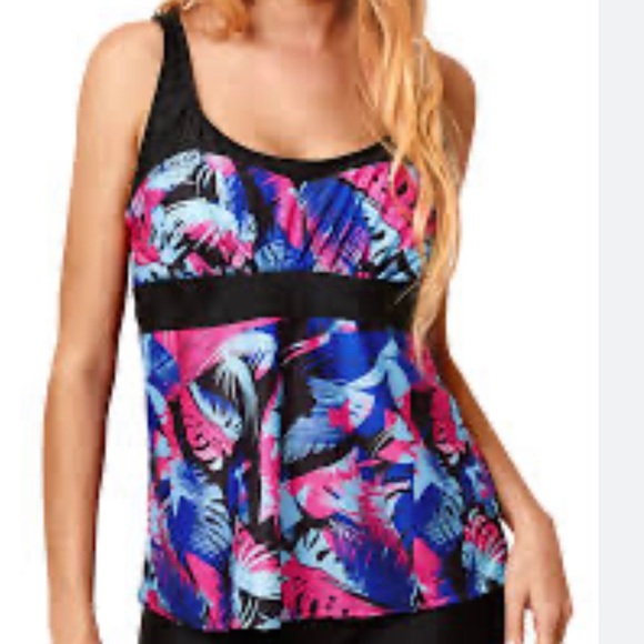 Women Digital Print Boyshort Bottom Two Pieces Swimwear Size Medium - Picture 3 of 8